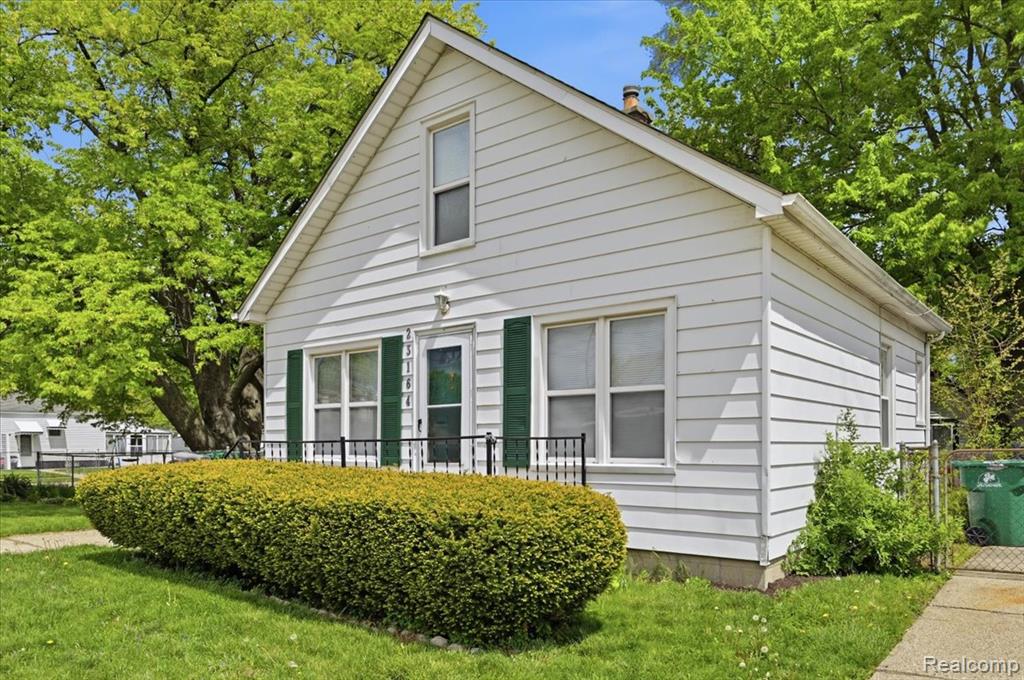23164 Donald Avenue Eastpointe, MI 48021 - Photo 3 of 18