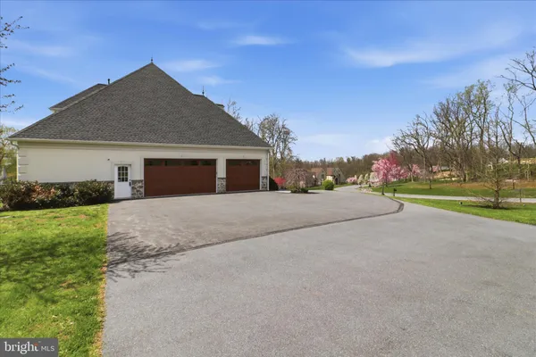 $1,690,000 | 17 Hershey Lane, Lancaster, PA 17603