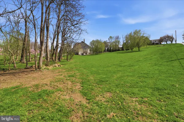 $1,690,000 | 17 Hershey Lane, Lancaster, PA 17603