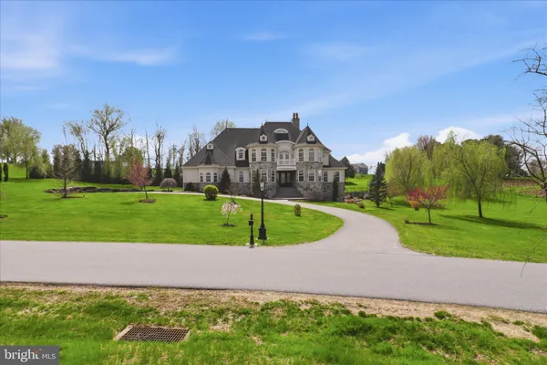 $1,690,000 | 17 Hershey Lane, Lancaster, PA 17603