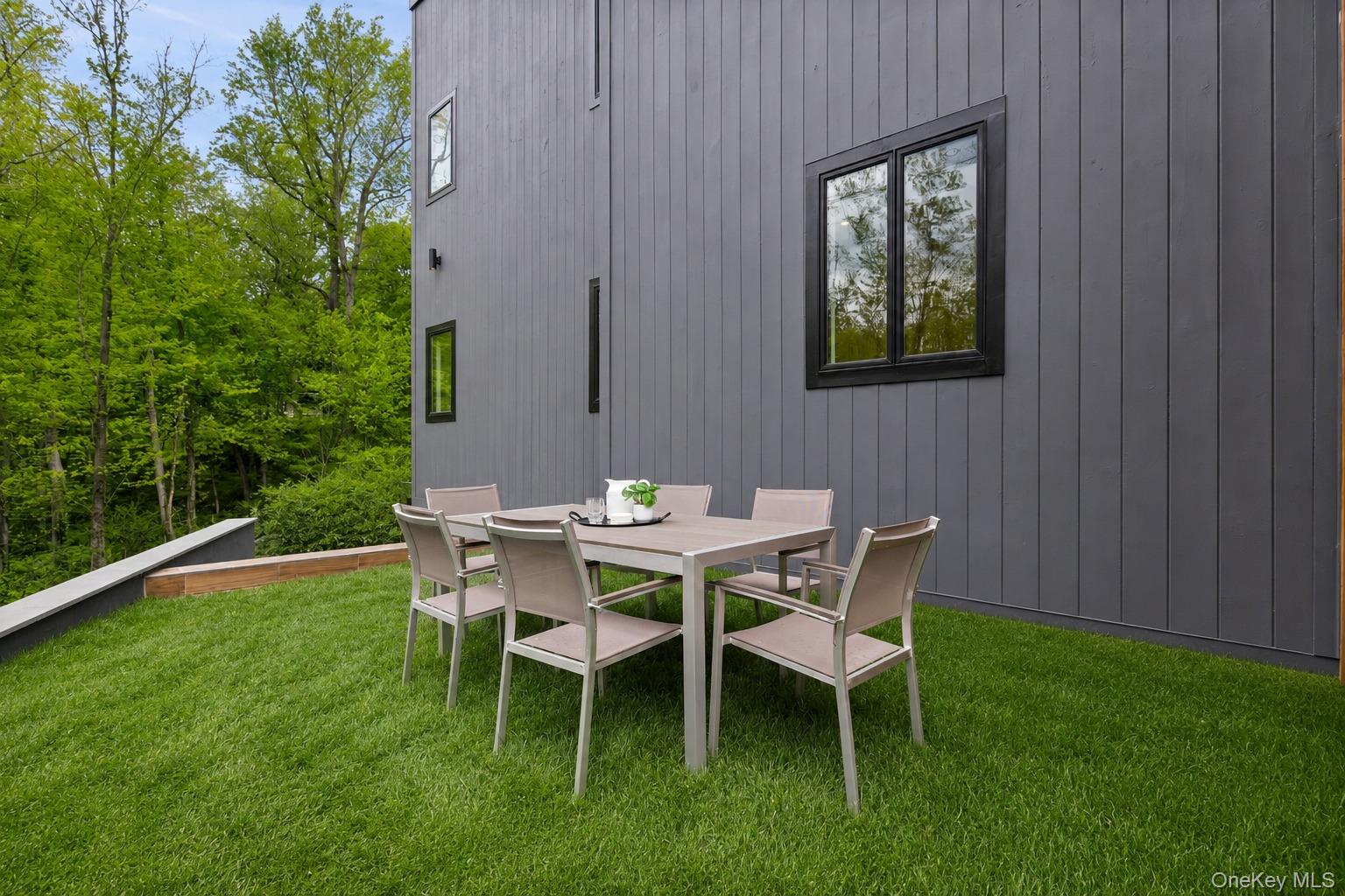 41 Mead Road Armonk, NY 10504 - Photo 33 of 40 Outdoor dining space