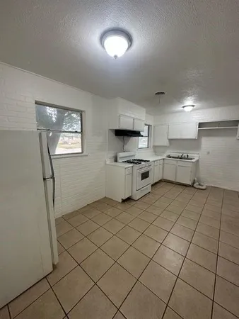 $2,089 | 5131 Encino Road, Abilene, TX 79605