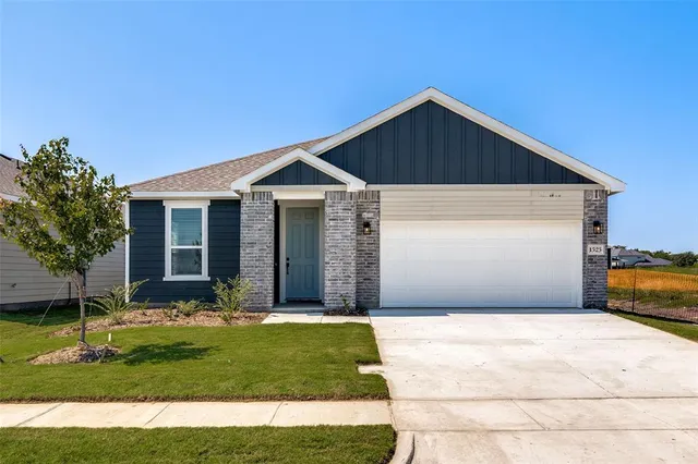 $307,990 | 1525 Newsted Drive, Seagoville, TX 75159