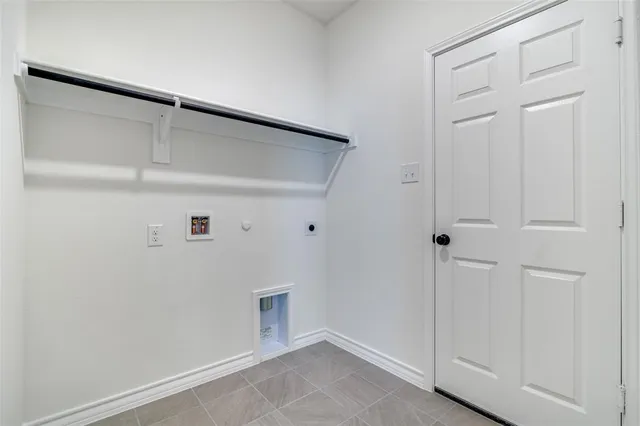 $307,990 | 1525 Newsted Drive, Seagoville, TX 75159