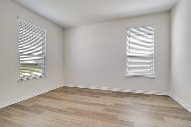 $307,990 | 1525 Newsted Drive, Seagoville, TX 75159