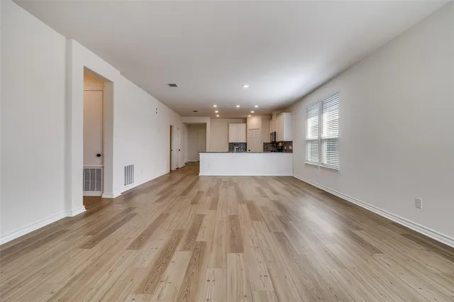 $307,990 | 1525 Newsted Drive, Seagoville, TX 75159