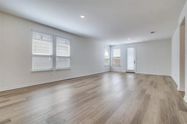 $307,990 | 1525 Newsted Drive, Seagoville, TX 75159