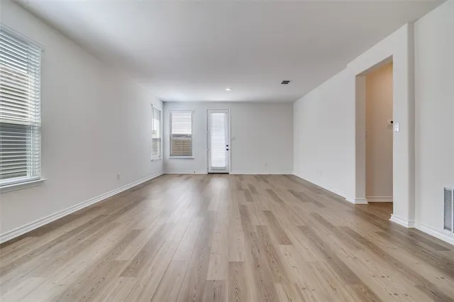 $307,990 | 1525 Newsted Drive, Seagoville, TX 75159