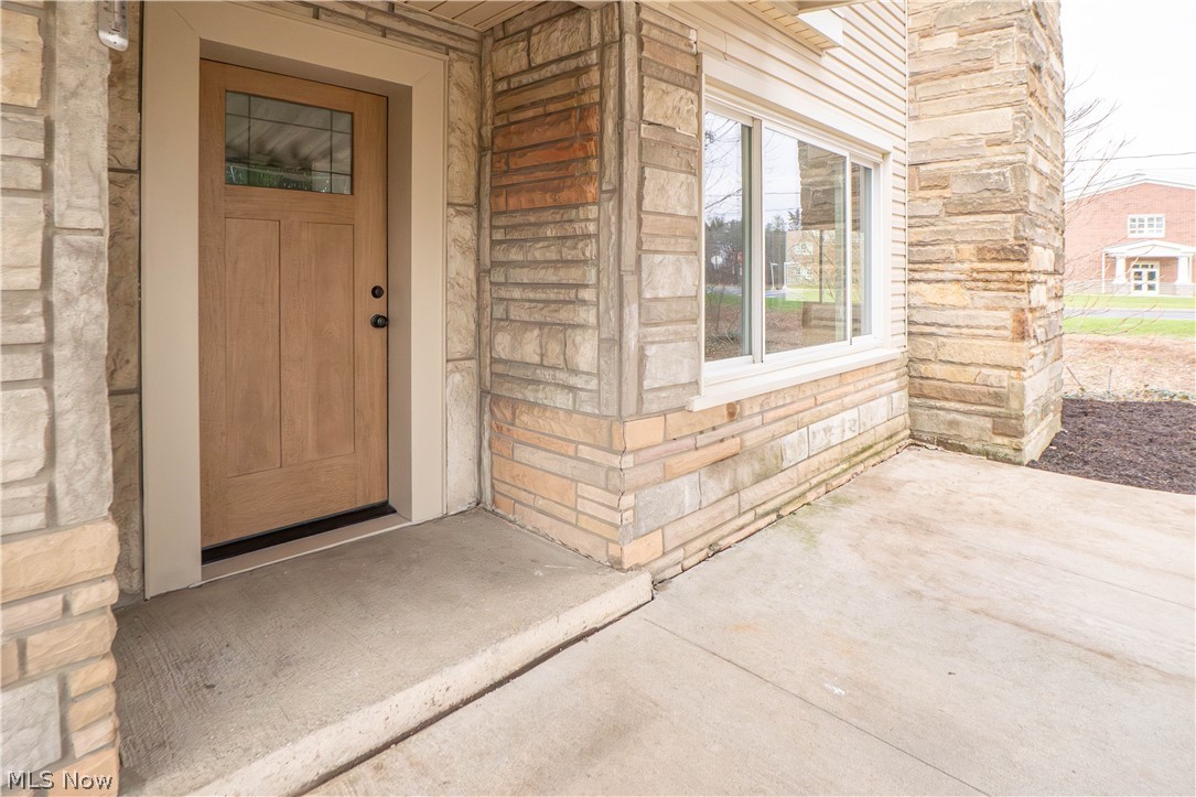 1940 Canton Road Akron, OH 44312 - Photo 5 of 40 Covered Front Porch