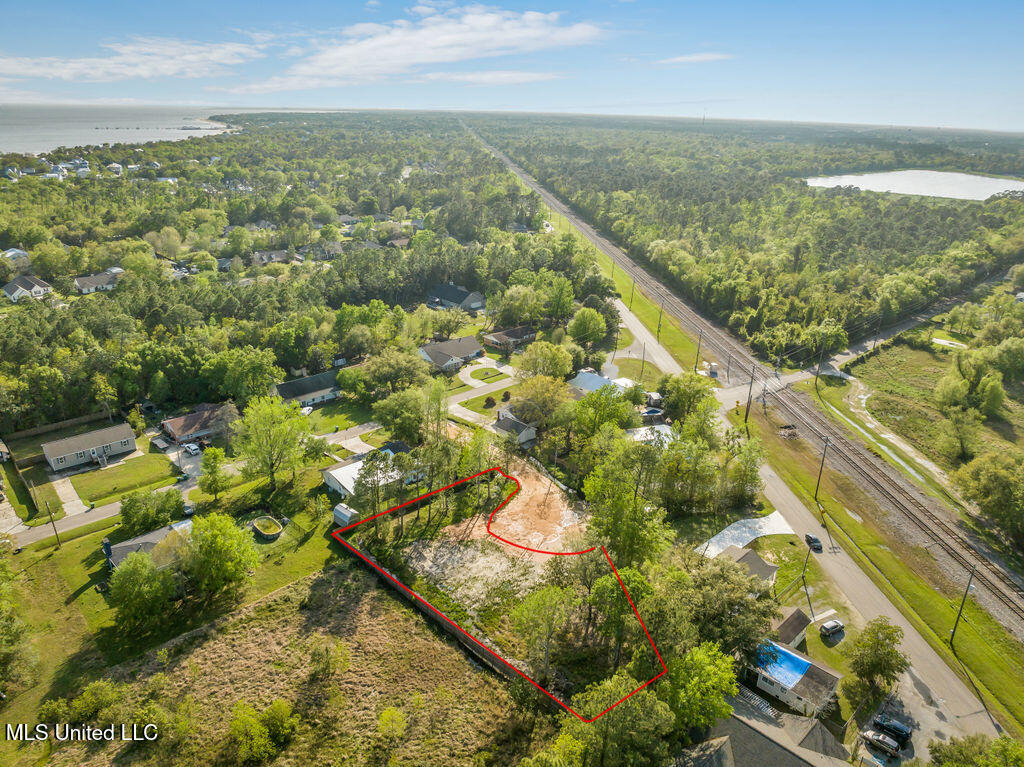 Chantilly Terrace Bay St. Louis, MS 39520 - Photo 6 of 10 KatieLot-6