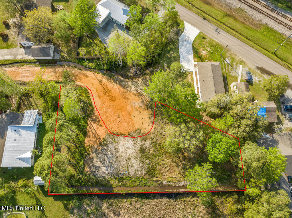 Chantilly Terrace Bay St. Louis, MS 39520 - Photo 9 of 10 KatieLot-9