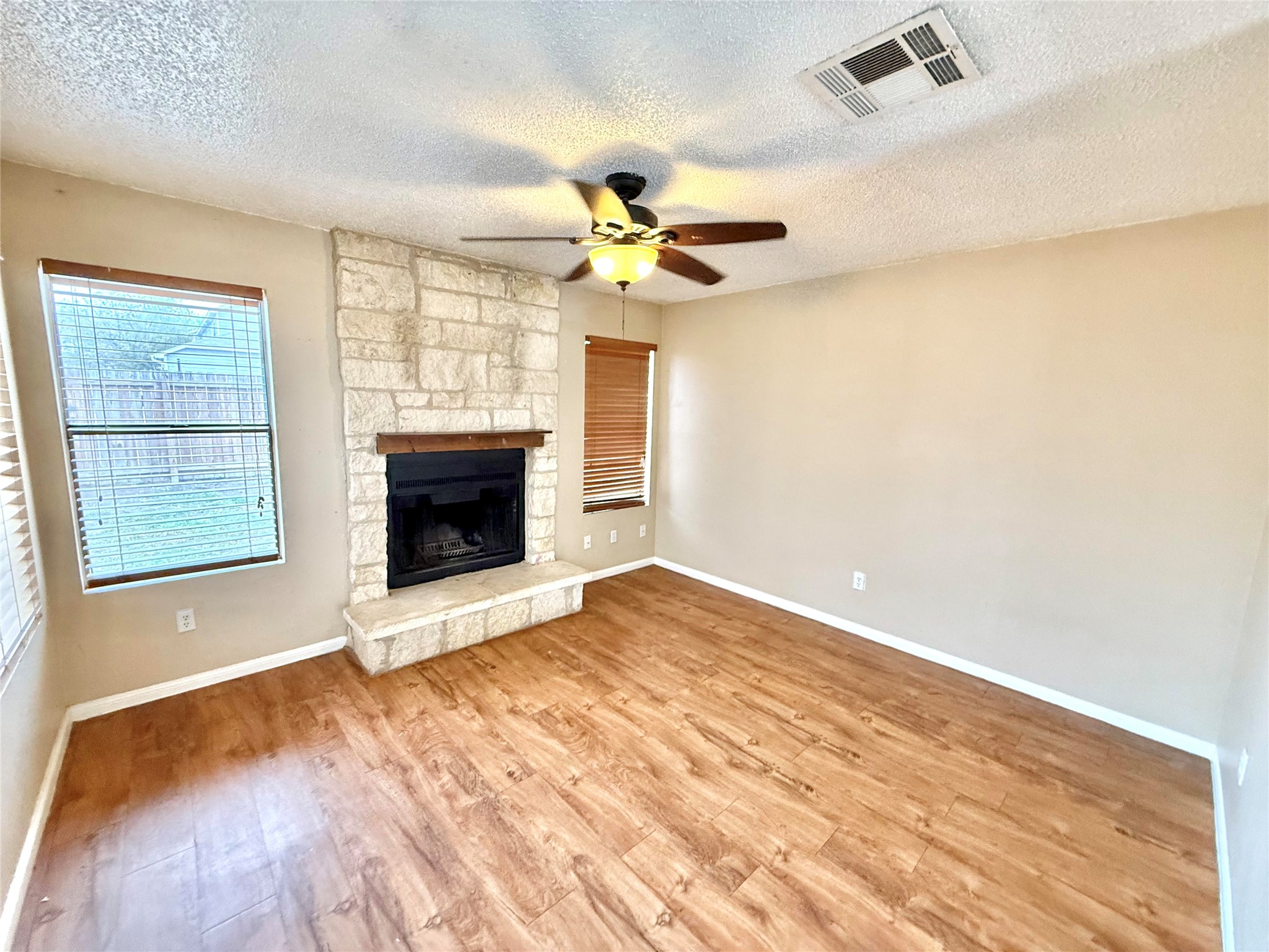 8811 Schick Road, Unit B Austin, TX 78729 - Photo 2 of 11 Gallery Image 2