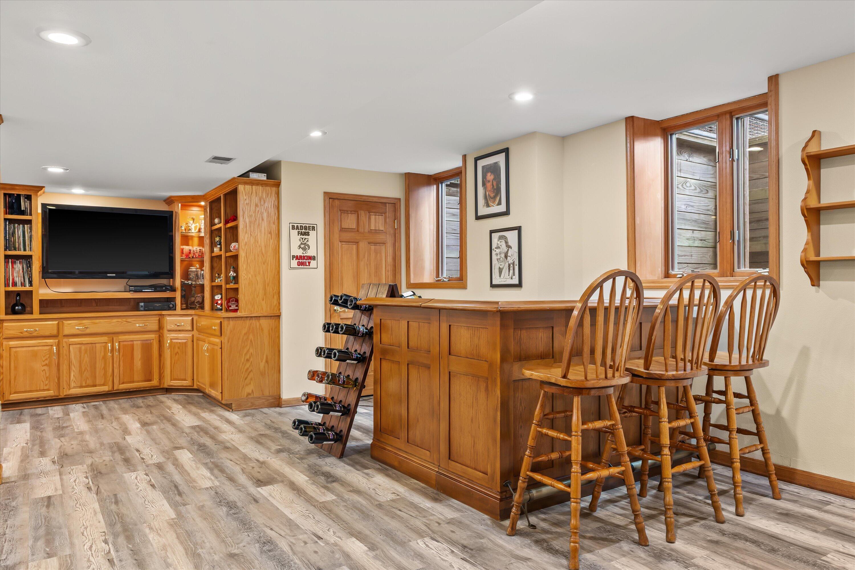 W168N5140 Stonefield Road Menomonee Falls, WI 53051 - Photo 34 of 49 Ready for football season!