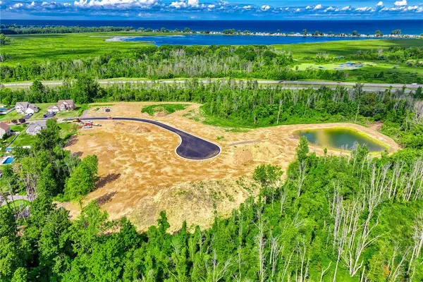 $601,900 | 250 Bronze Leaf Trail, Greece, NY 14612