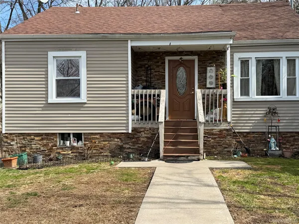 $1,600 | 4 Pilgrim Terrace, Poughkeepsie, NY 12601