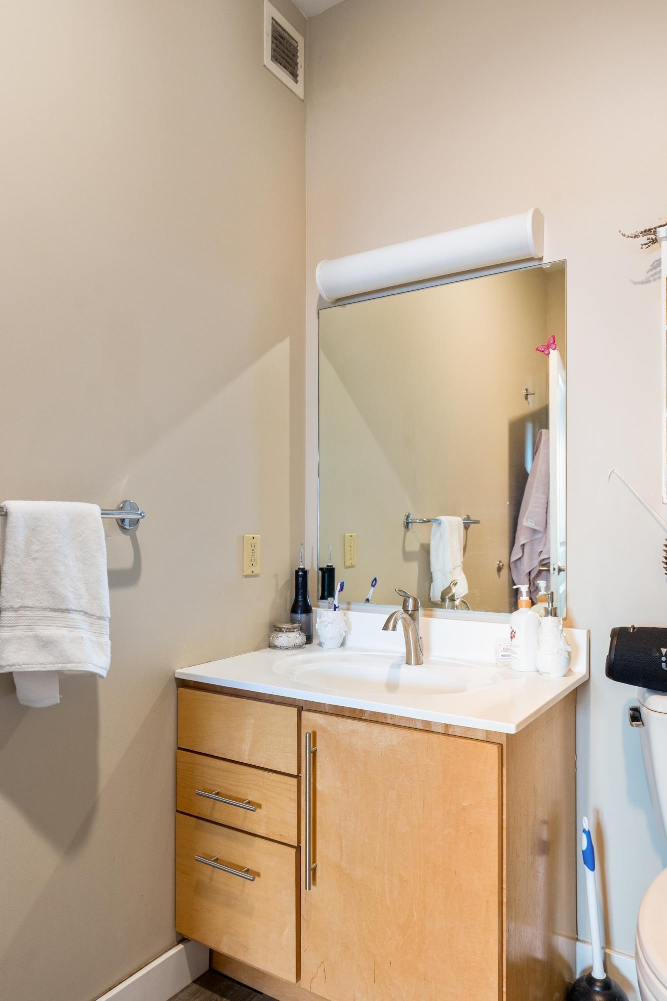 370 Farrell Street, Unit 325 South Burlington, VT 05403 - Photo 18 of 28