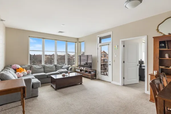 $3,500 | 370 Farrell Street, Unit 325, South Burlington, VT 05403