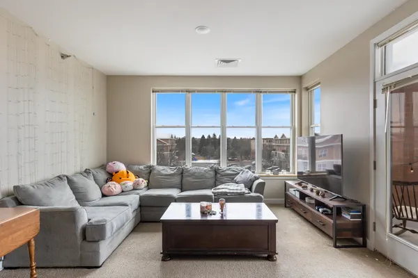 $3,500 | 370 Farrell Street, Unit 325, South Burlington, VT 05403