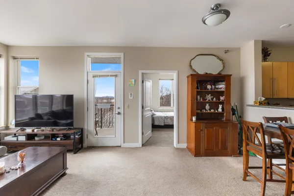 $3,500 | 370 Farrell Street, Unit 325, South Burlington, VT 05403