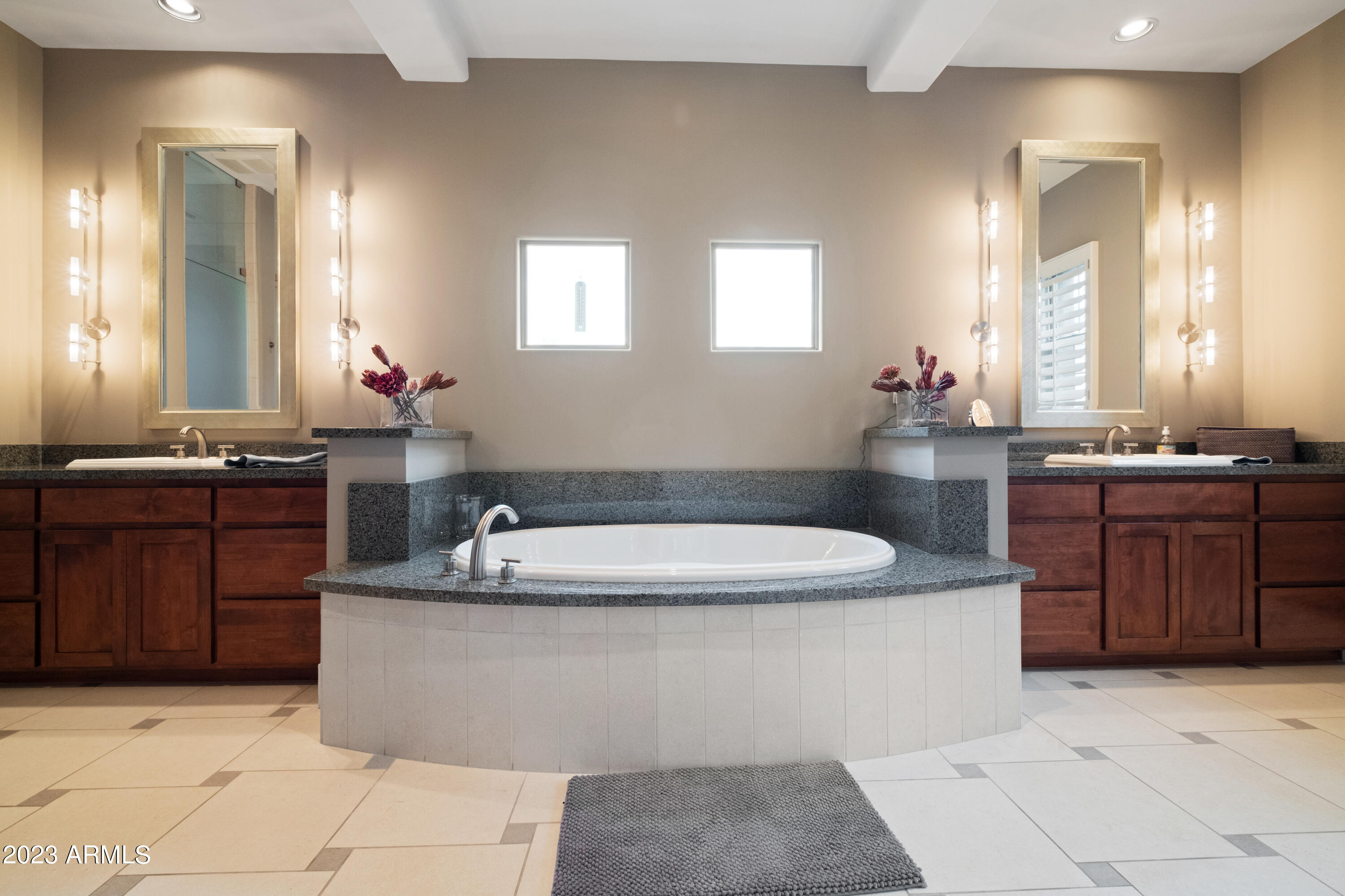 27102 North Palo Fiero Road Rio Verde, AZ 85263 - Photo 27 of 48 Master bathtub