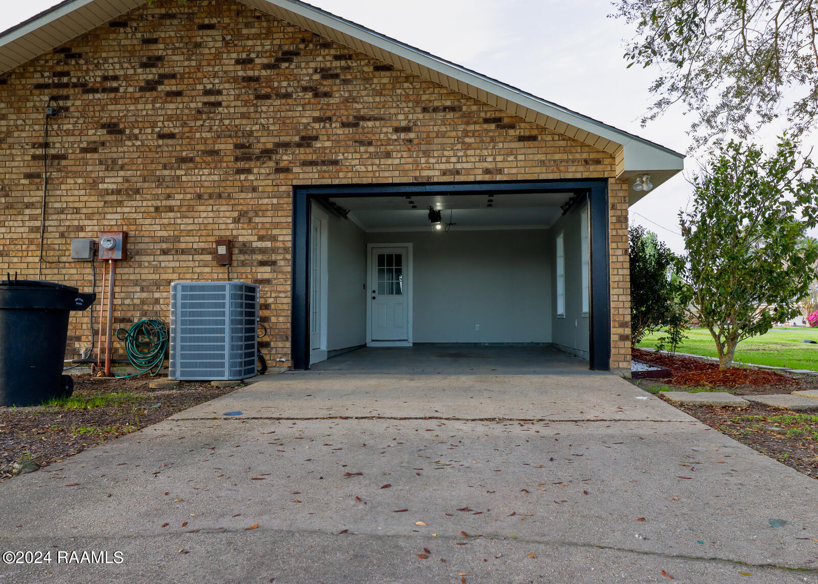 10728 Sandra Drive Kaplan, LA 70548 - Photo 17 of 19 22