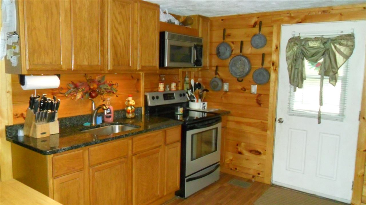78 South Bow Road Hooksett, NH 03106 - Photo 3 of 15
