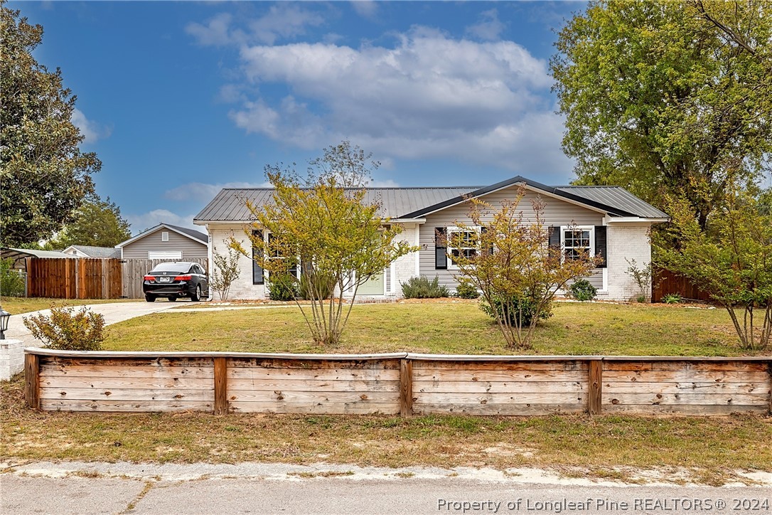 5983 Spinner Road Hope Mills, NC 28348 - Photo 2 of 27 Gallery Image 2
