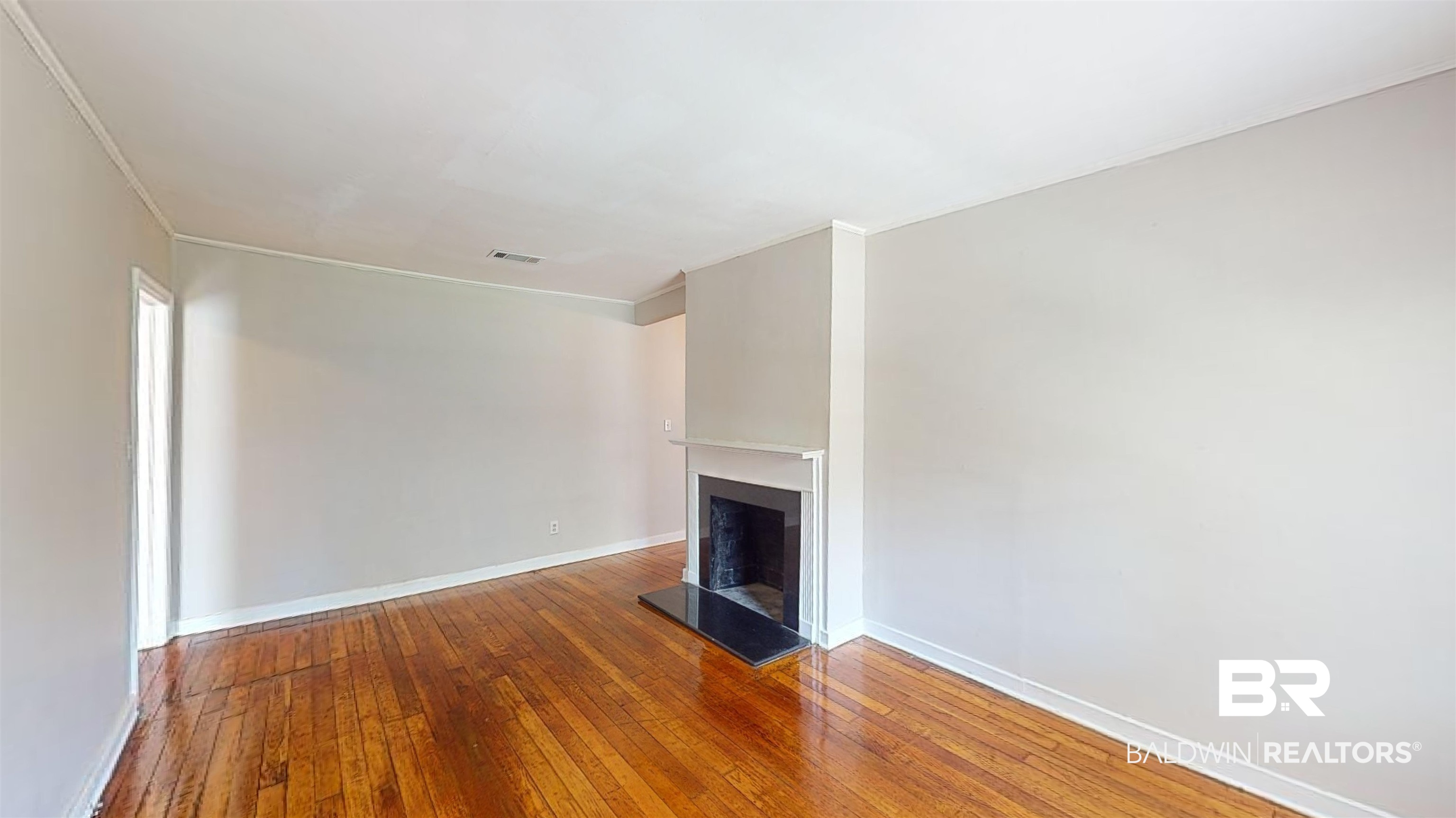 162 Dobbs Avenue Mobile, AL 36606 - Photo 2 of 20