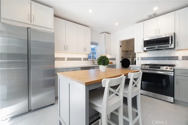 $799,500 | 643 Cypress Circle, Redlands, CA 92373