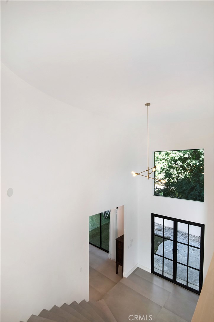 22254 Dumetz Road Woodland Hills, CA 91364 - Photo 23 of 42 a view of entryway