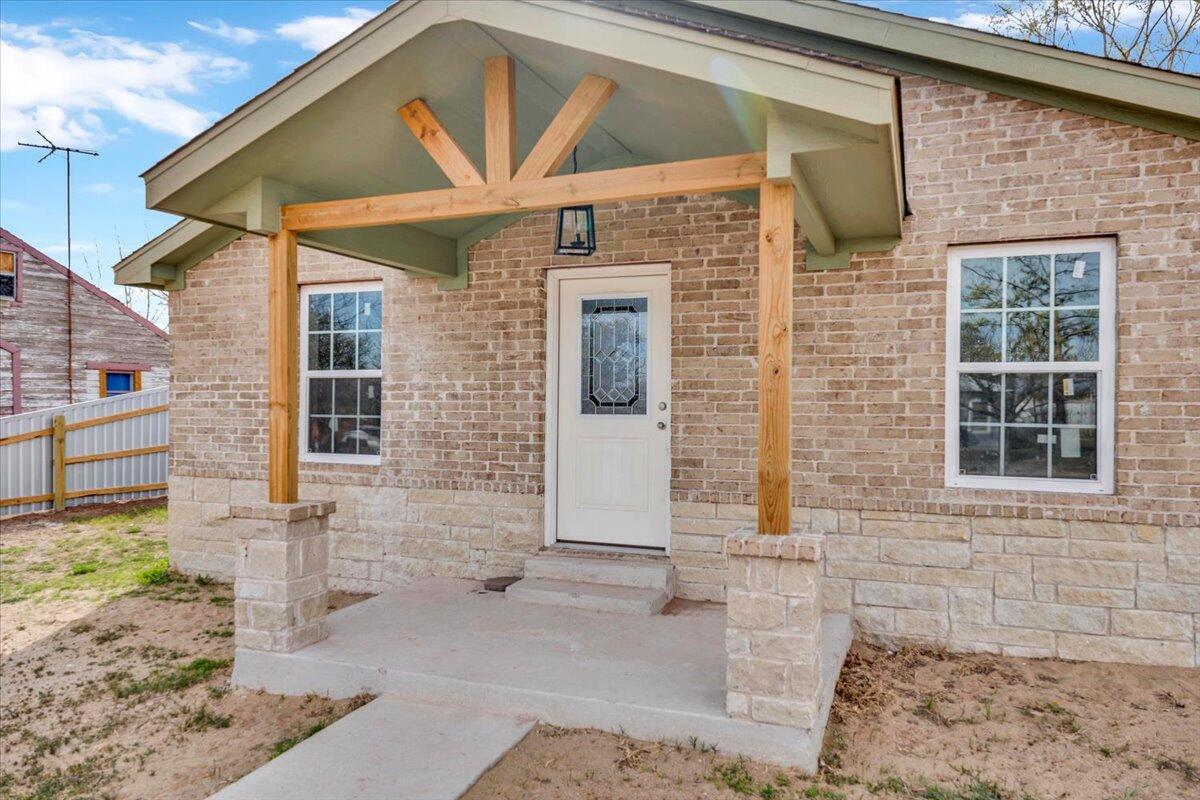 804 Avenue A Levelland, TX 79336 - Photo 10 of 20 IMG_8071