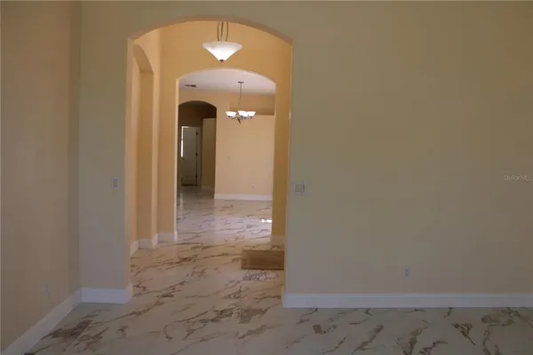 $2,750 | 7803 33rd Street East, Sarasota, FL 34243