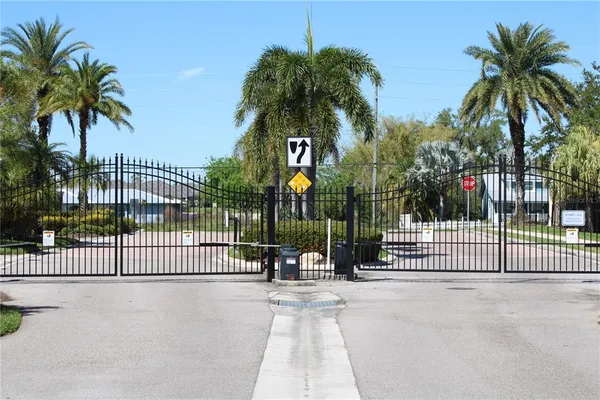 $2,750 | 7803 33rd Street East, Sarasota, FL 34243