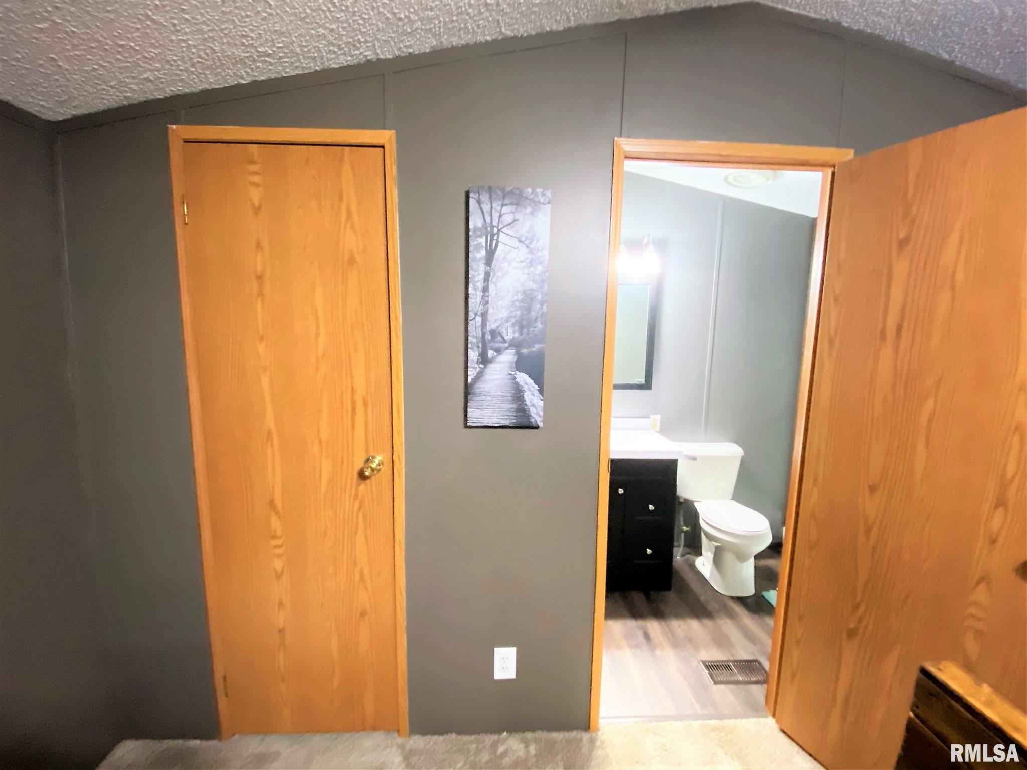 415 West 4th Street Flora, IL 62839 - Photo 20 of 42 Gallery Image 20