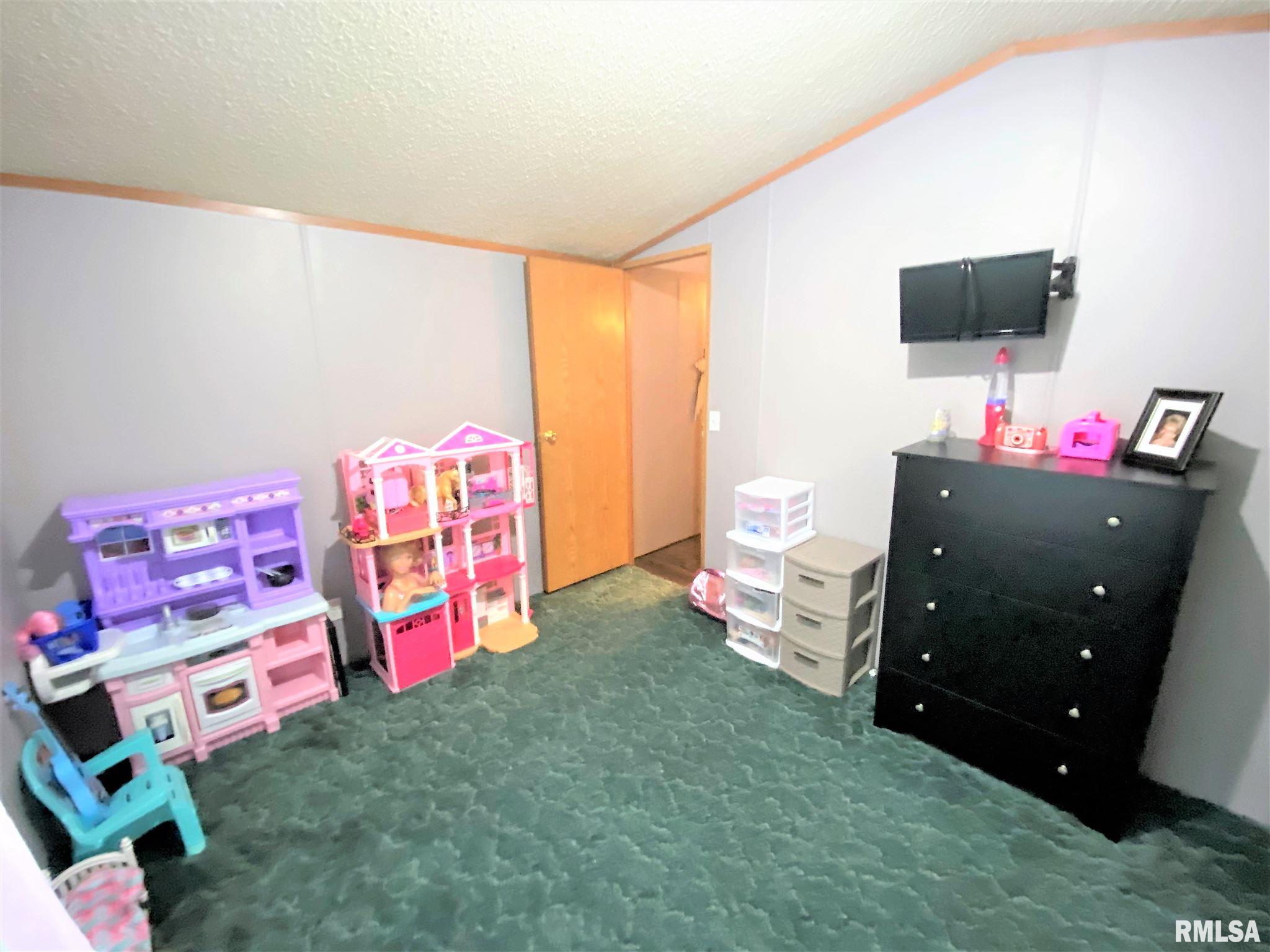 415 West 4th Street Flora, IL 62839 - Photo 33 of 42 Gallery Image 33