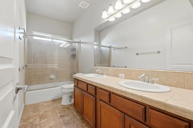 $699,000 | 613 East Chestnut Avenue, Visalia, CA 93292