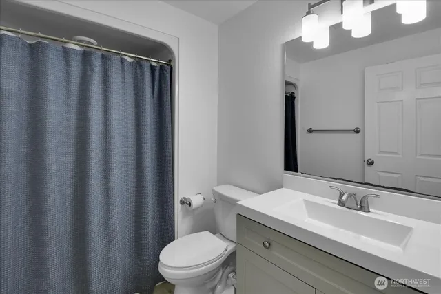 $3,650 | 4926 Dover Street, Everett, WA 98203