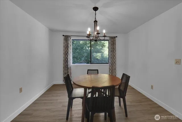 $3,650 | 4926 Dover Street, Everett, WA 98203