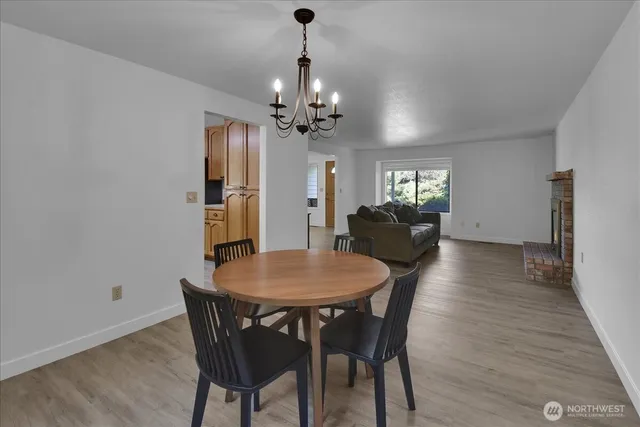 $3,650 | 4926 Dover Street, Everett, WA 98203