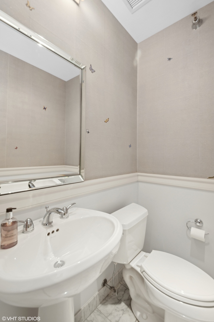 55 East Erie Street, Unit 2103 Chicago, IL 60611 - Photo 17 of 24