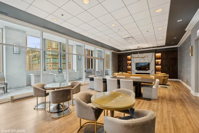 $900,000 | 55 East Erie Street, Unit 2103, Chicago, IL 60611