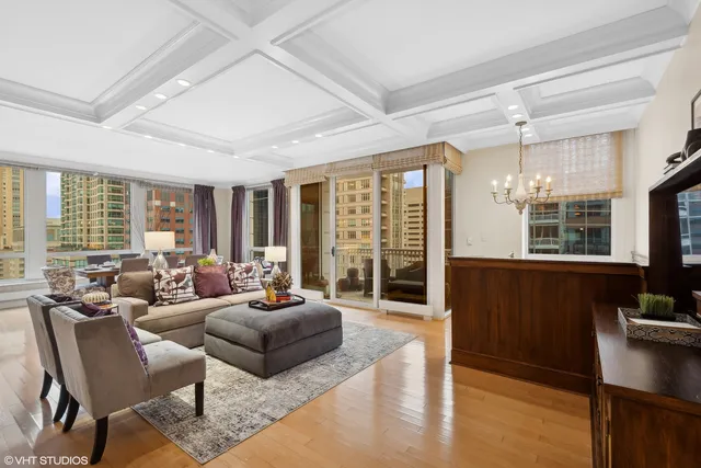 $900,000 | 55 East Erie Street, Unit 2103, Chicago, IL 60611
