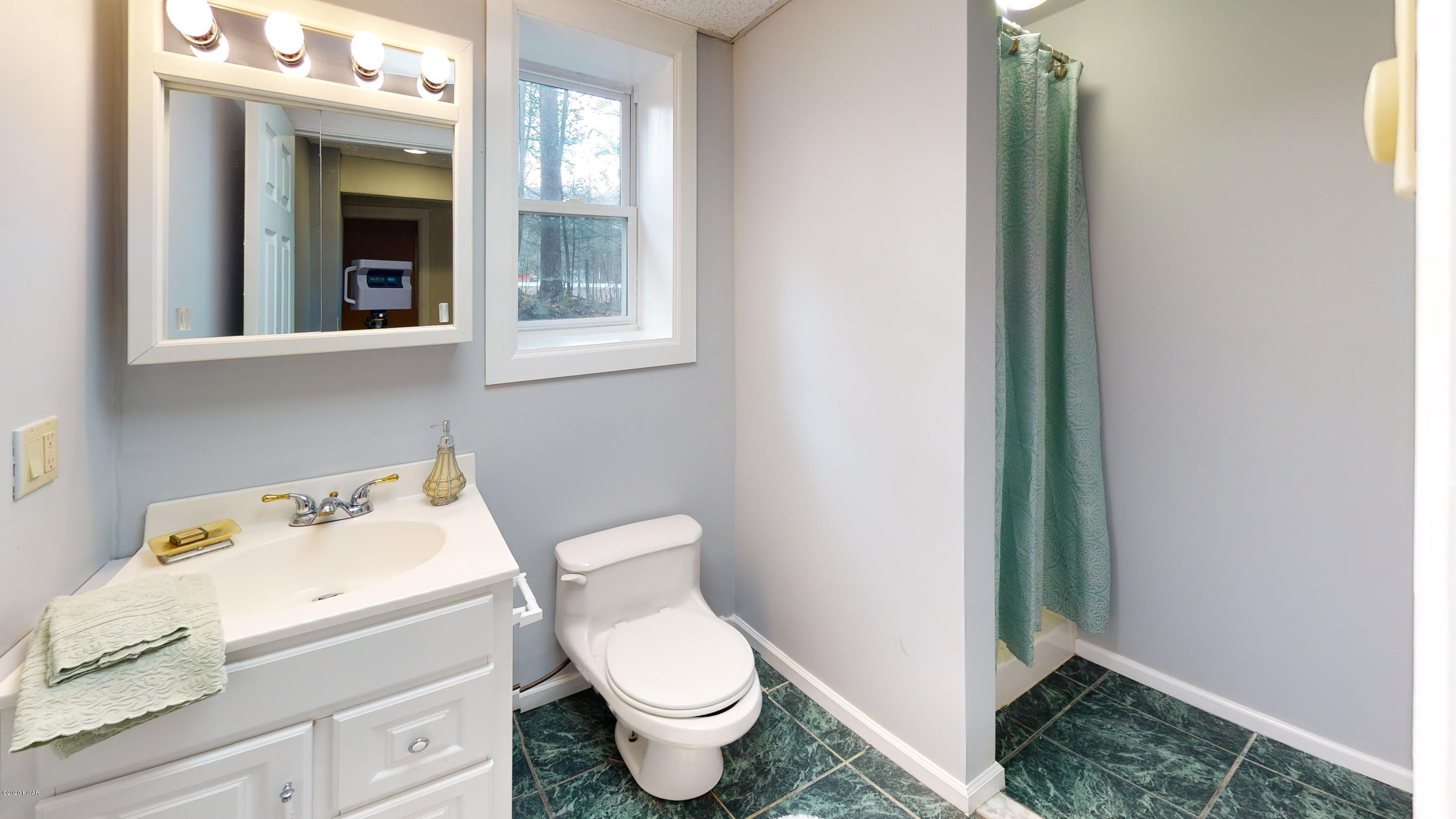 18 Northgate Road Lake Ariel, PA 18436 - Photo 4 of 16