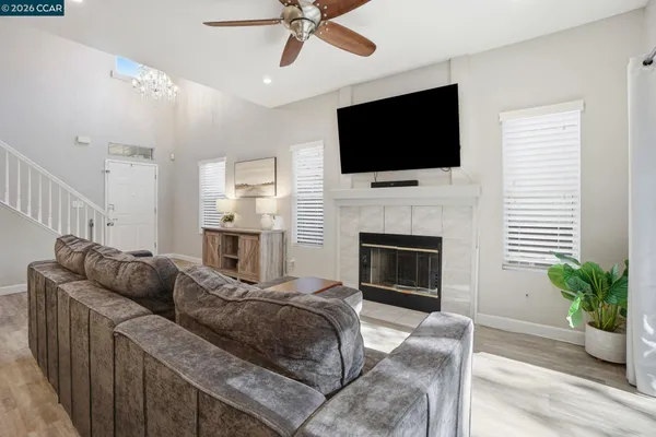 $869,500 | 249 Stranahan Circle, Clayton, CA 94517