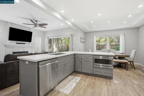 $869,500 | 249 Stranahan Circle, Clayton, CA 94517