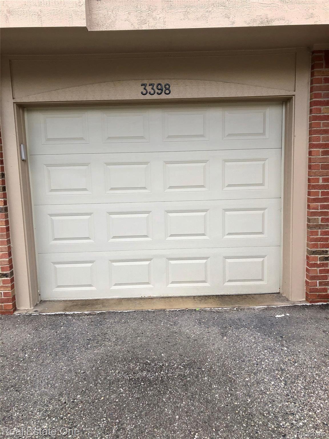 3398 Tremonte Circle Rochester, MI 48306 - Photo 24 of 31 can enter the home from garage or front entrance