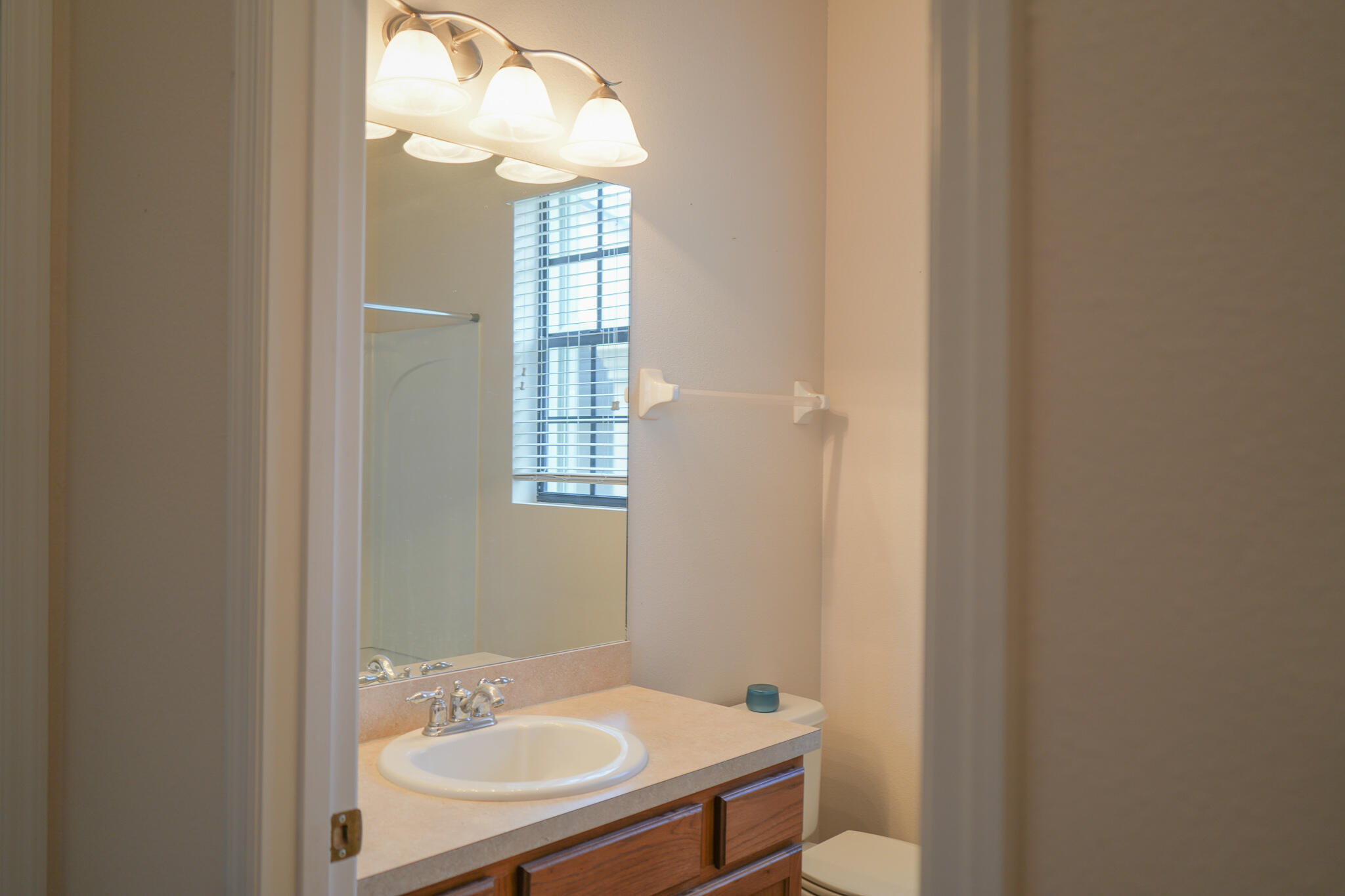 283 Murano Drive West Melbourne, FL 32904 - Photo 12 of 21 Bathroom 2