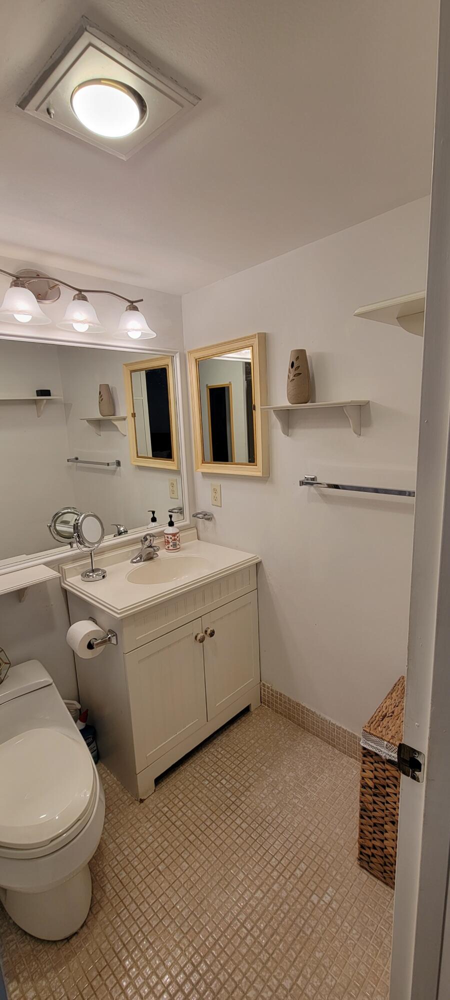 222 Mansfield East, Unit 222 Boca Raton, FL 33434 - Photo 23 of 28 20220226_114724_resized