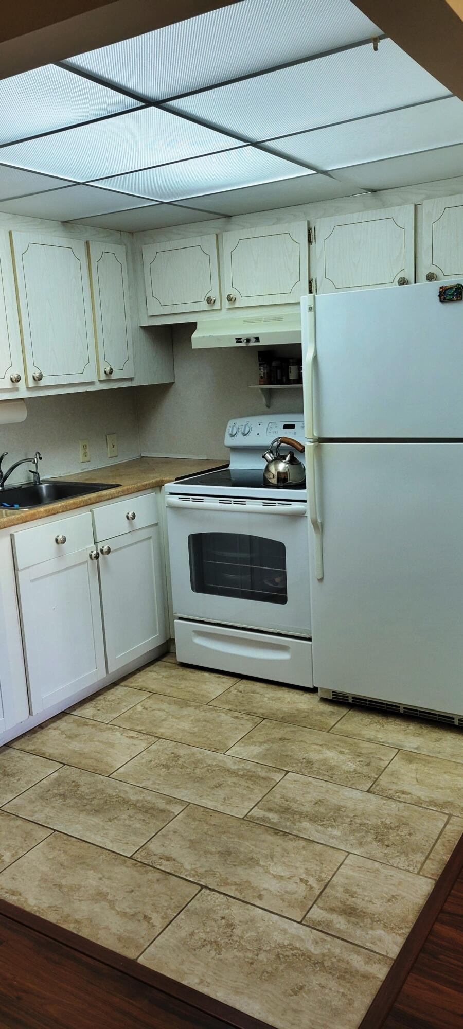 222 Mansfield East, Unit 222 Boca Raton, FL 33434 - Photo 5 of 28 20220226_112450_resized_1
