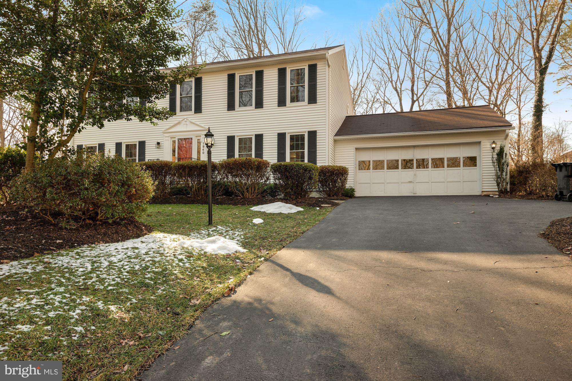 1940 Barton Hill Road Reston, VA 20191 - Photo 2 of 38